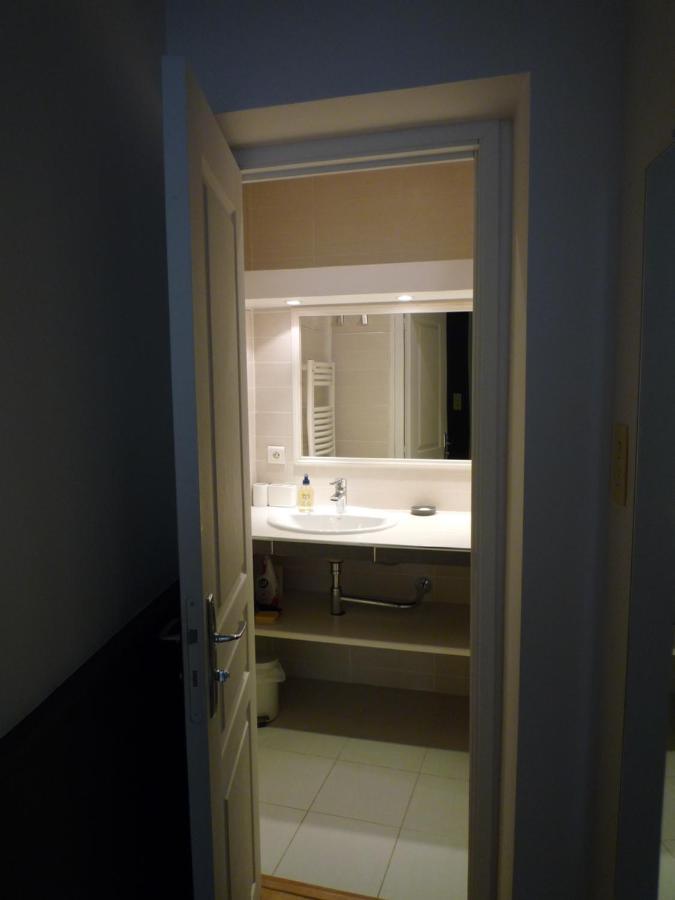 Appartement Avignon Centre Intra Muros Cour Exterieure Parking Prive Gratuit Extérieur photo