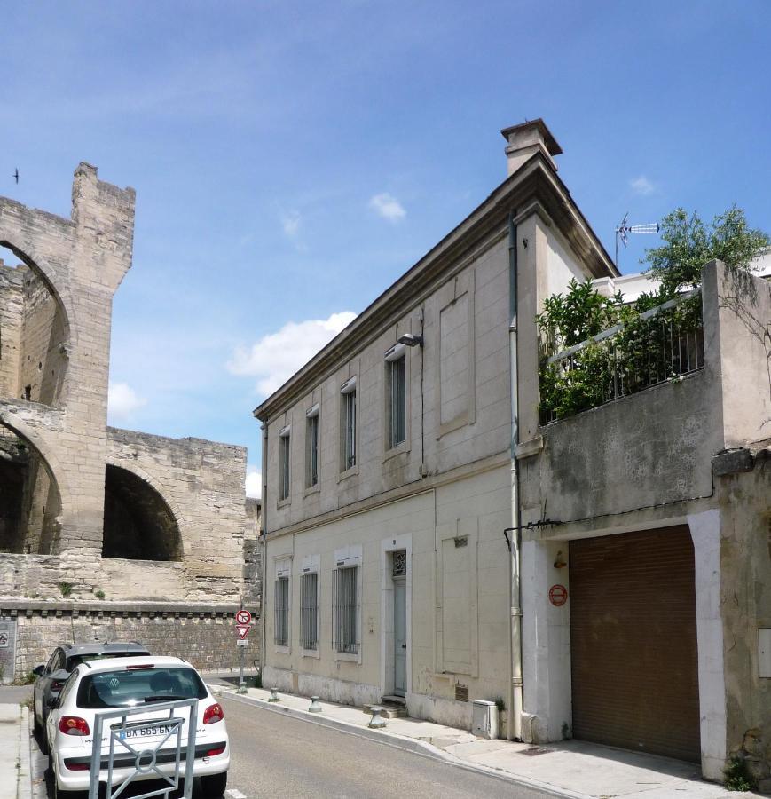 Appartement Avignon Centre Intra Muros Cour Exterieure Parking Prive Gratuit Extérieur photo