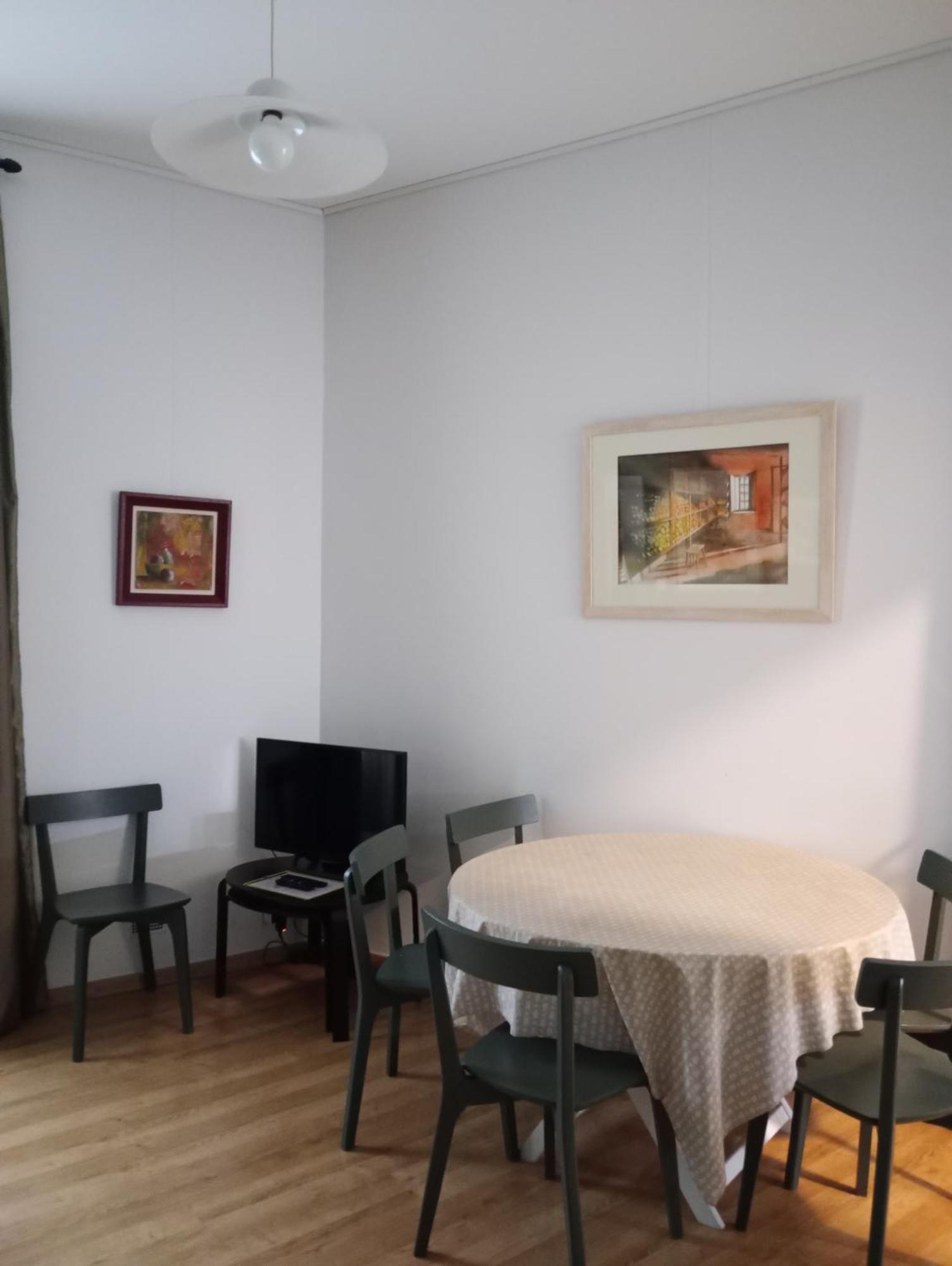 Appartement Avignon Centre Intra Muros Cour Exterieure Parking Prive Gratuit Extérieur photo